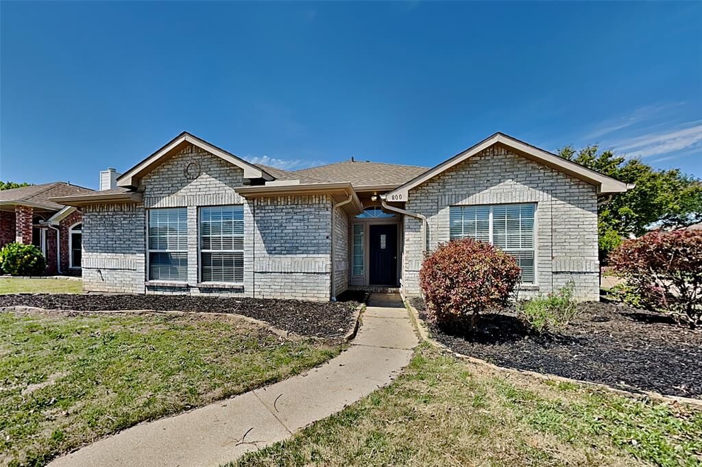 Property Photo:  800 Stone Trail Drive  TX 75028 