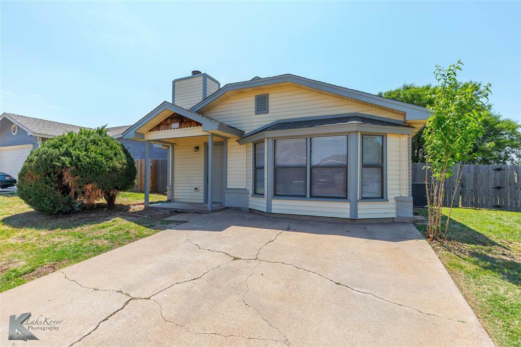 Property Photo: 3833 Dana Court TX 79606