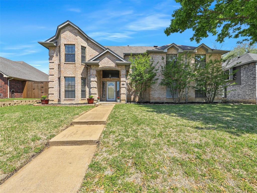 Property Photo:  817 Clearlake Drive  TX 75002 