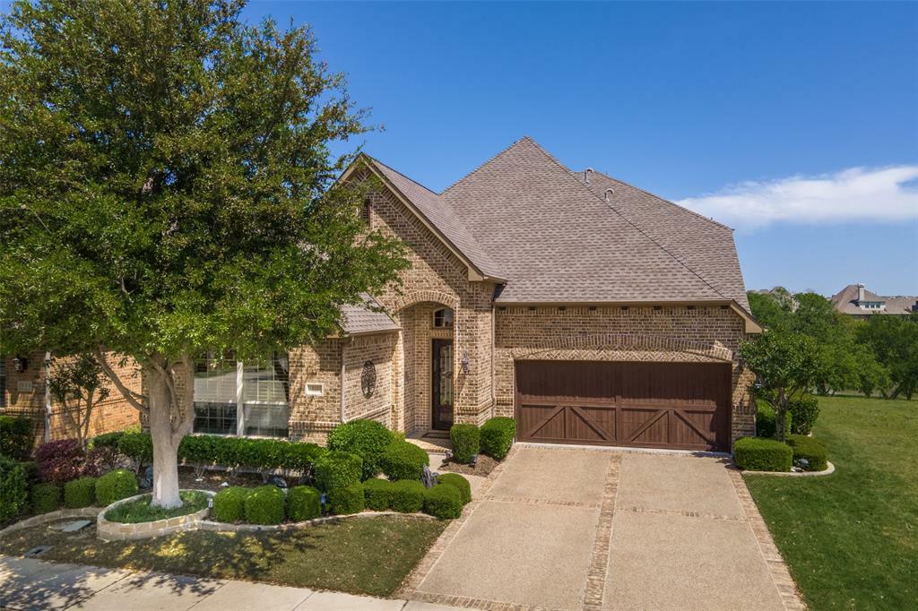 Property Photo: 513 Crown Of Gold Drive TX 75056
