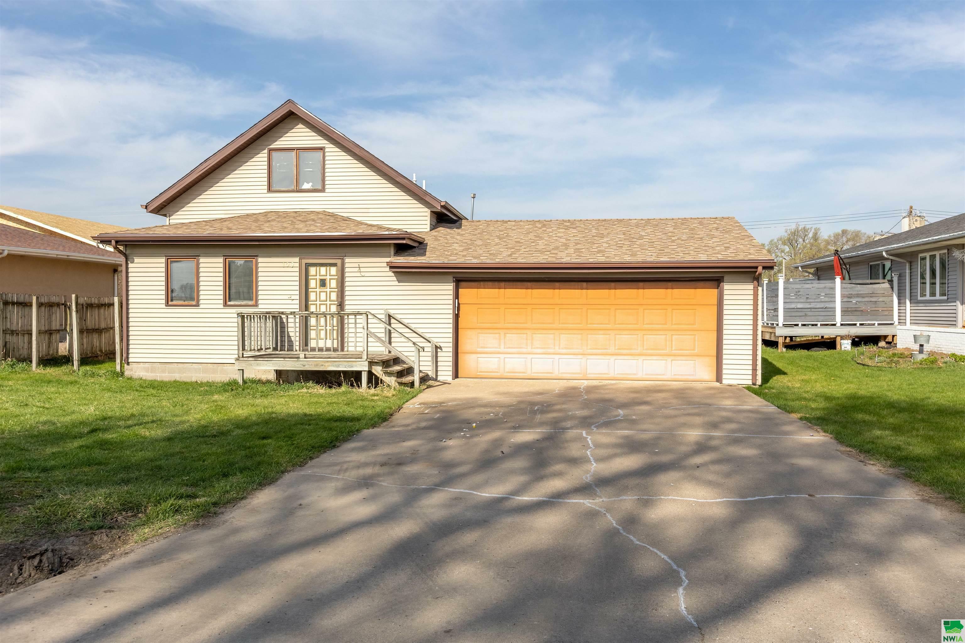 Property Photo: 109 Buckley Street IA 51055