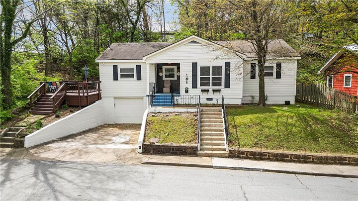 Property Photo:  9 E Trenton Boulevard  AR 72701 
