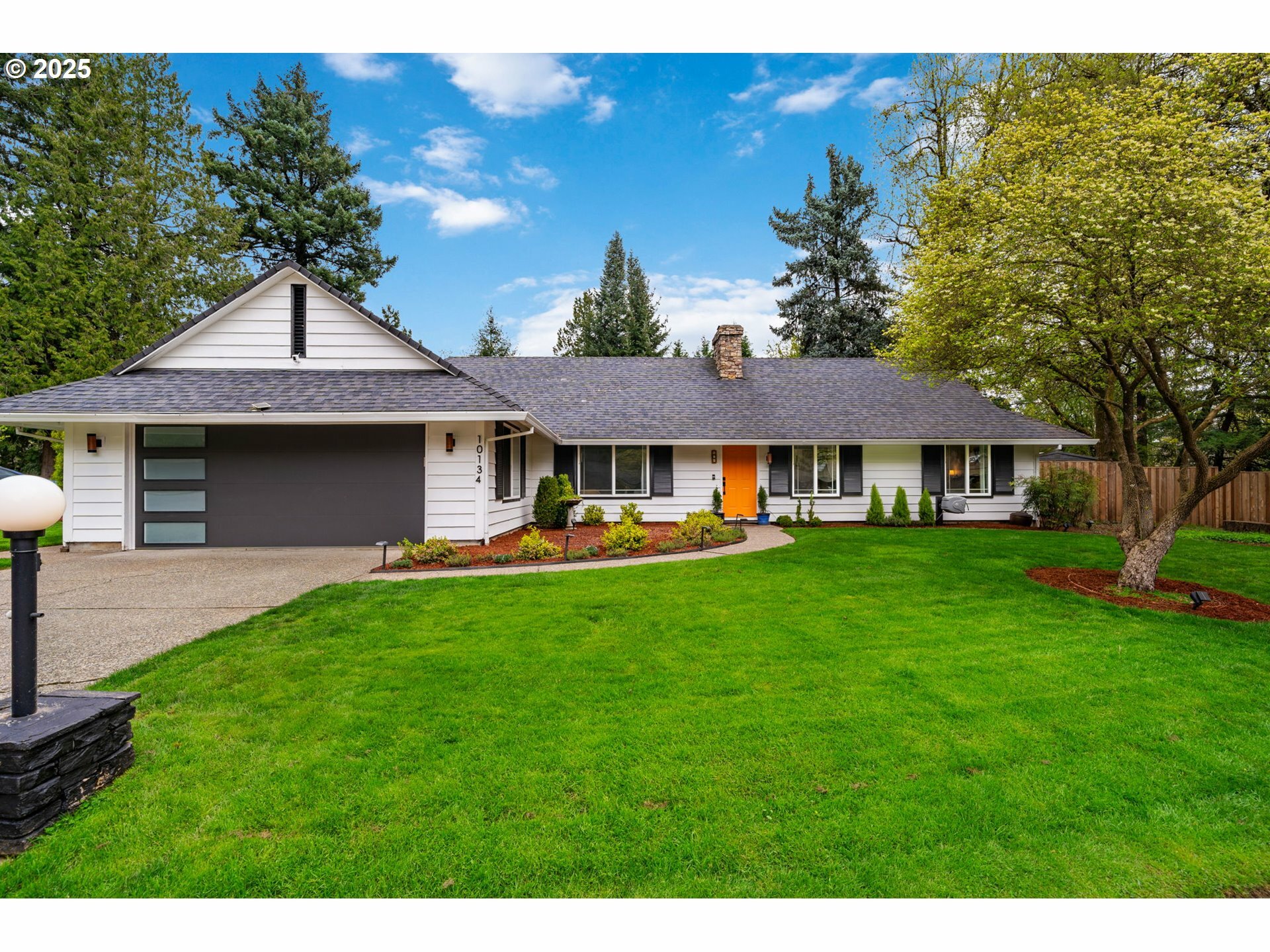 10134 SW 50th Ave  Portland OR 97219 photo