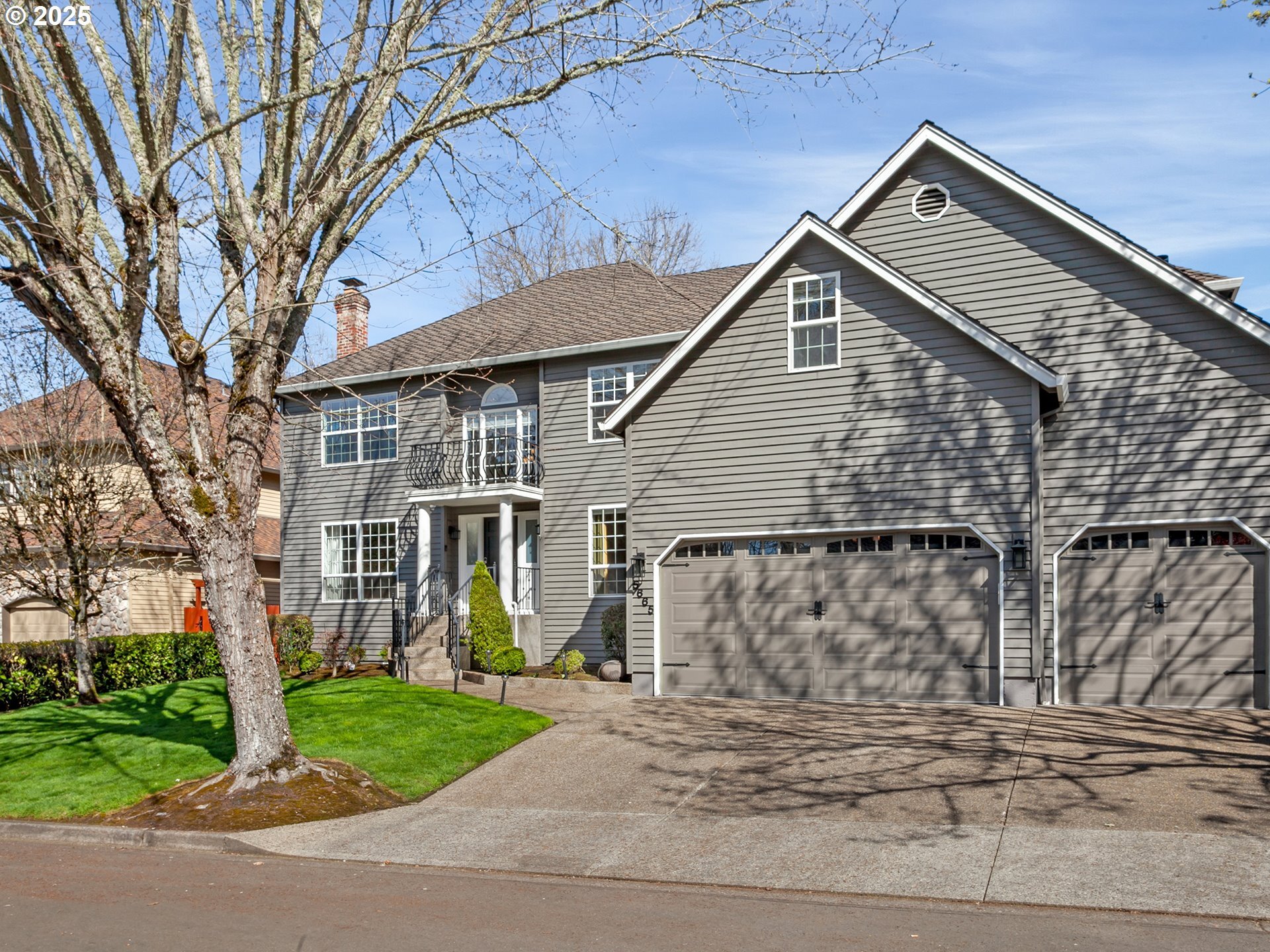 5665 Grand Oaks Dr  Lake Oswego OR 97035 photo