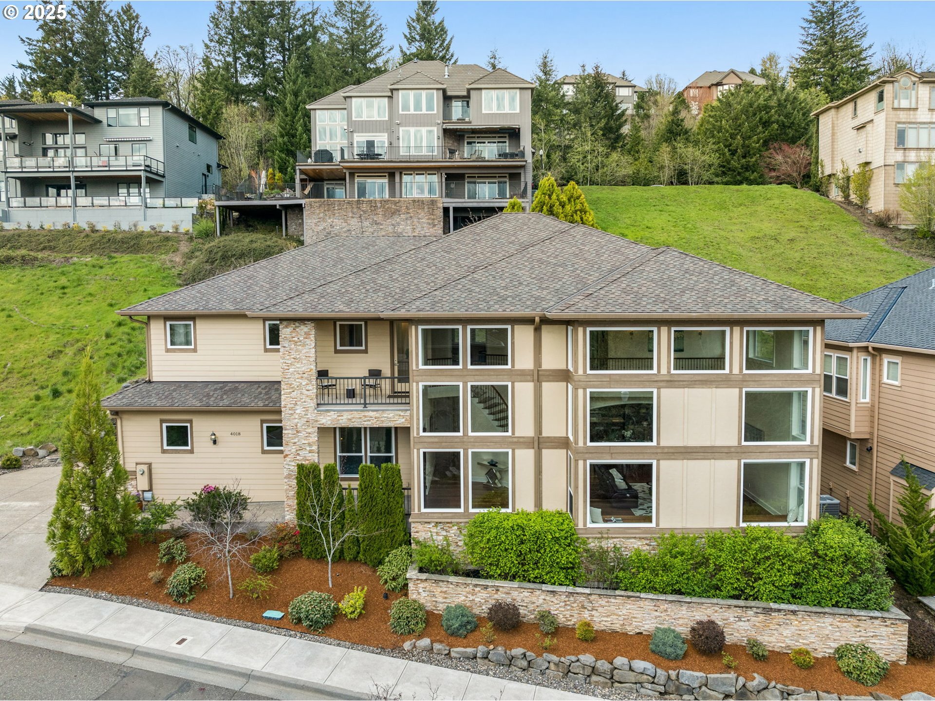 Property Photo: 4018 NW Riggs Dr OR 97229