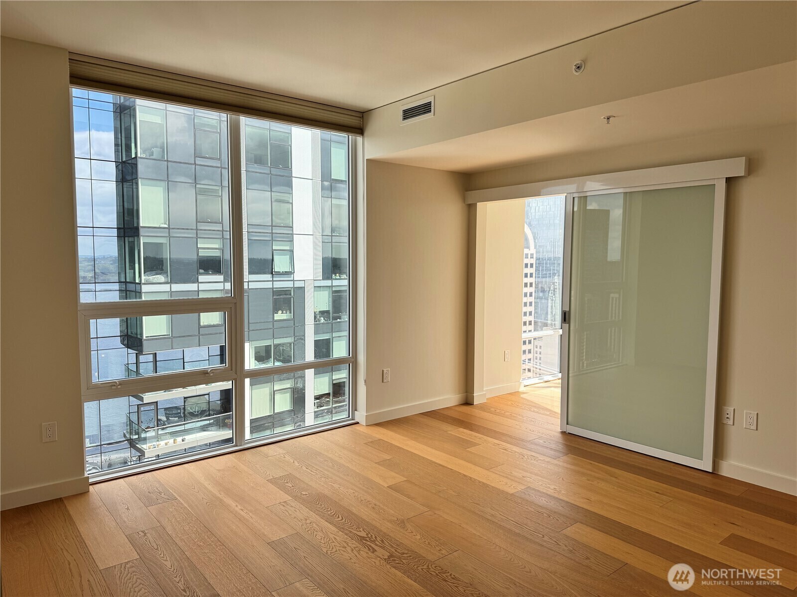 Property Photo: 121 Stewart Street 3102 WA 98101