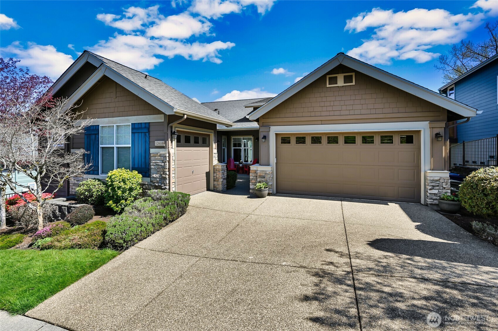 Property Photo: 12610 240th Place NE WA 98053