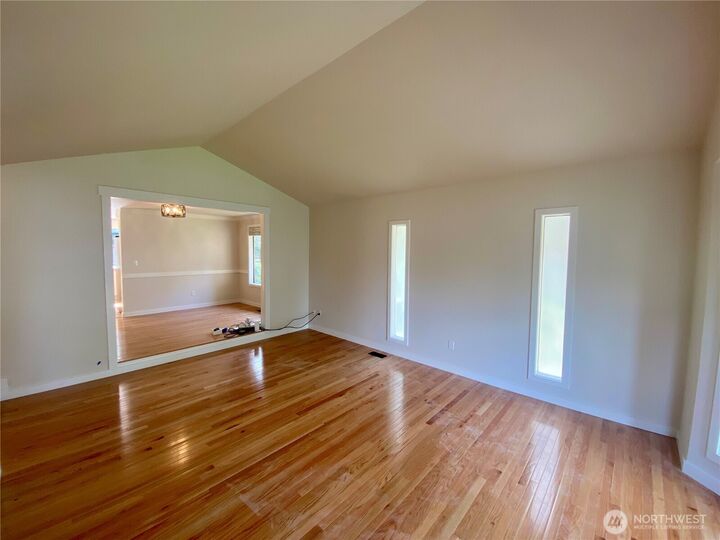 Property Photo: 650 Jasmine Place NW WA 98027