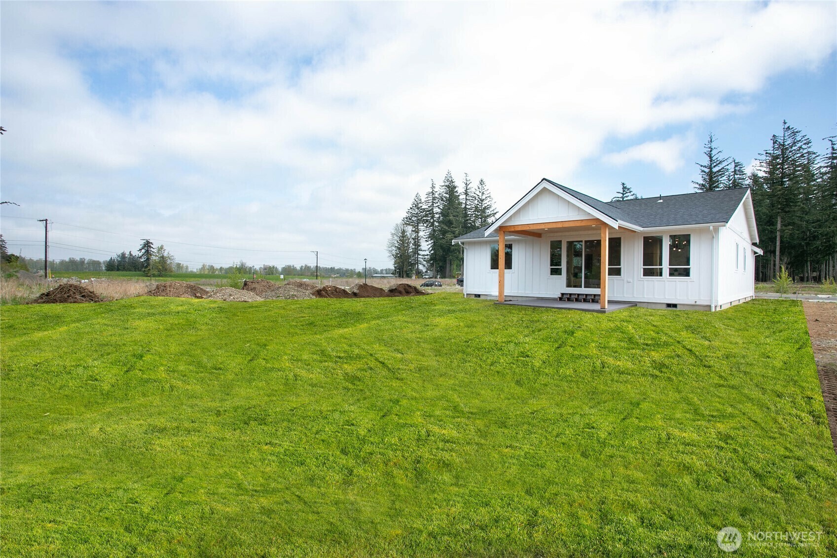 Property Photo:  1011  Night Hawk Way  WA 98247 