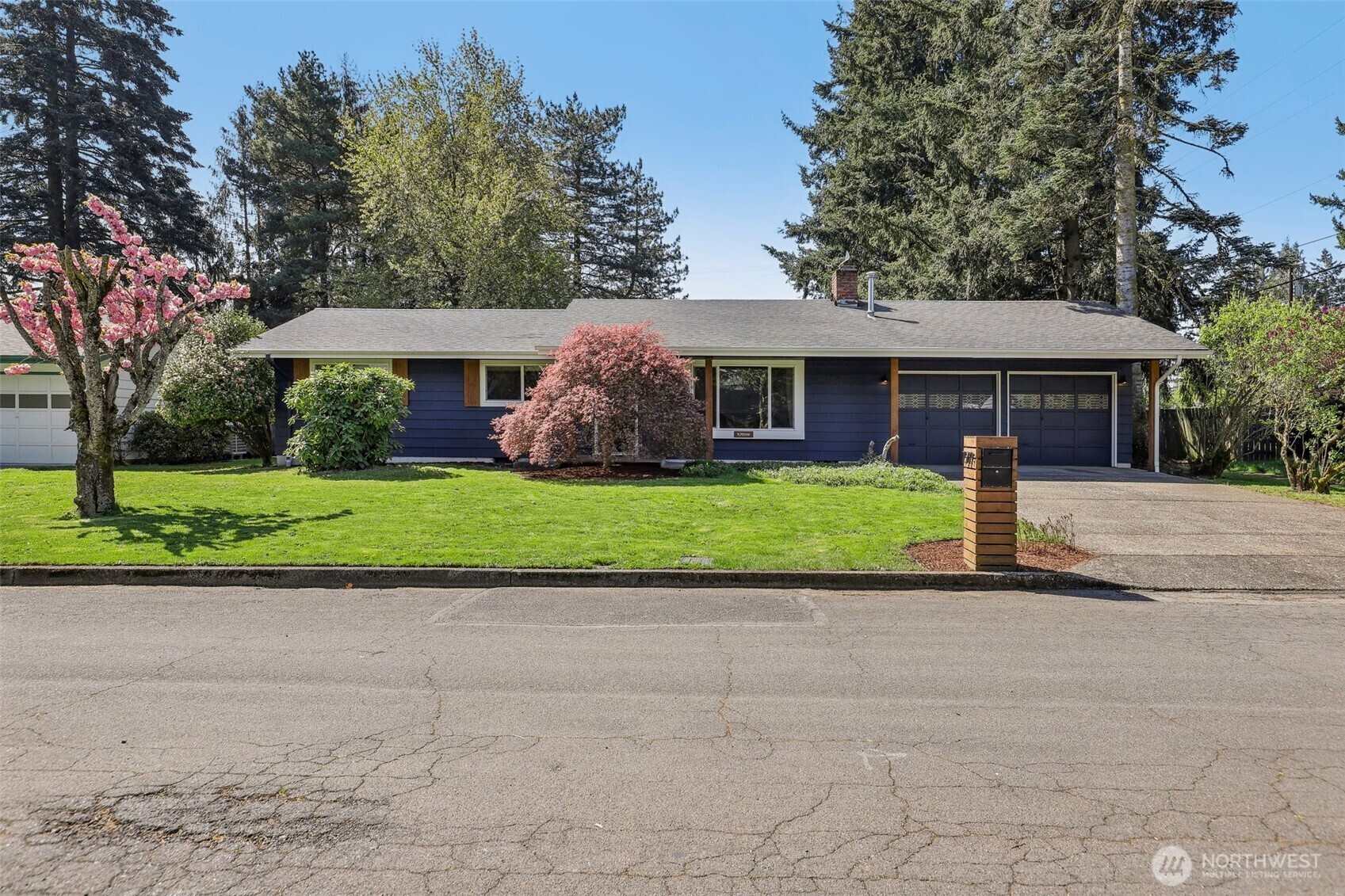 Property Photo: 7509 Delaware Lane WA 98664