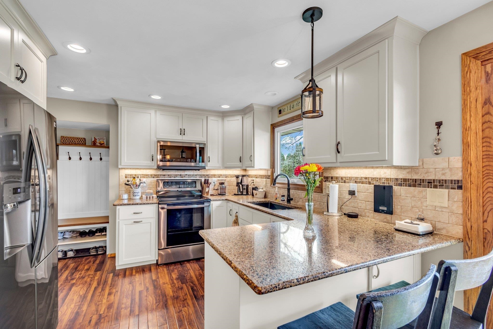 Property Photo: 2129 W Roberts Avenue WI 54914