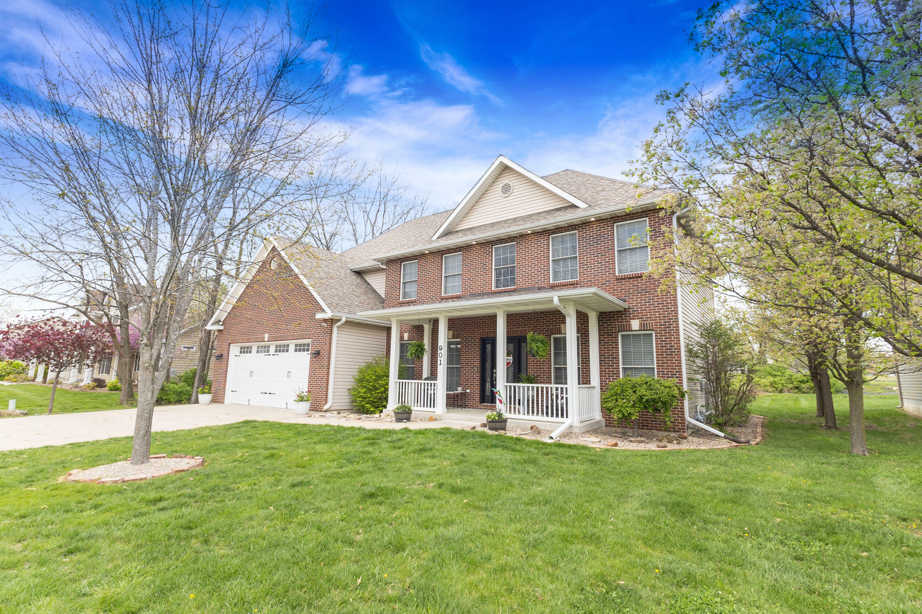 Property Photo:  901 Fox Run  MO 65270 