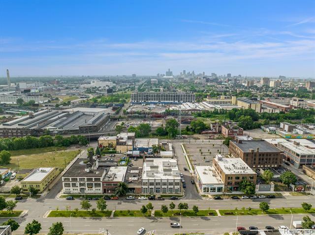 2843 E Grand Blvd 4  Detroit MI 48211 photo