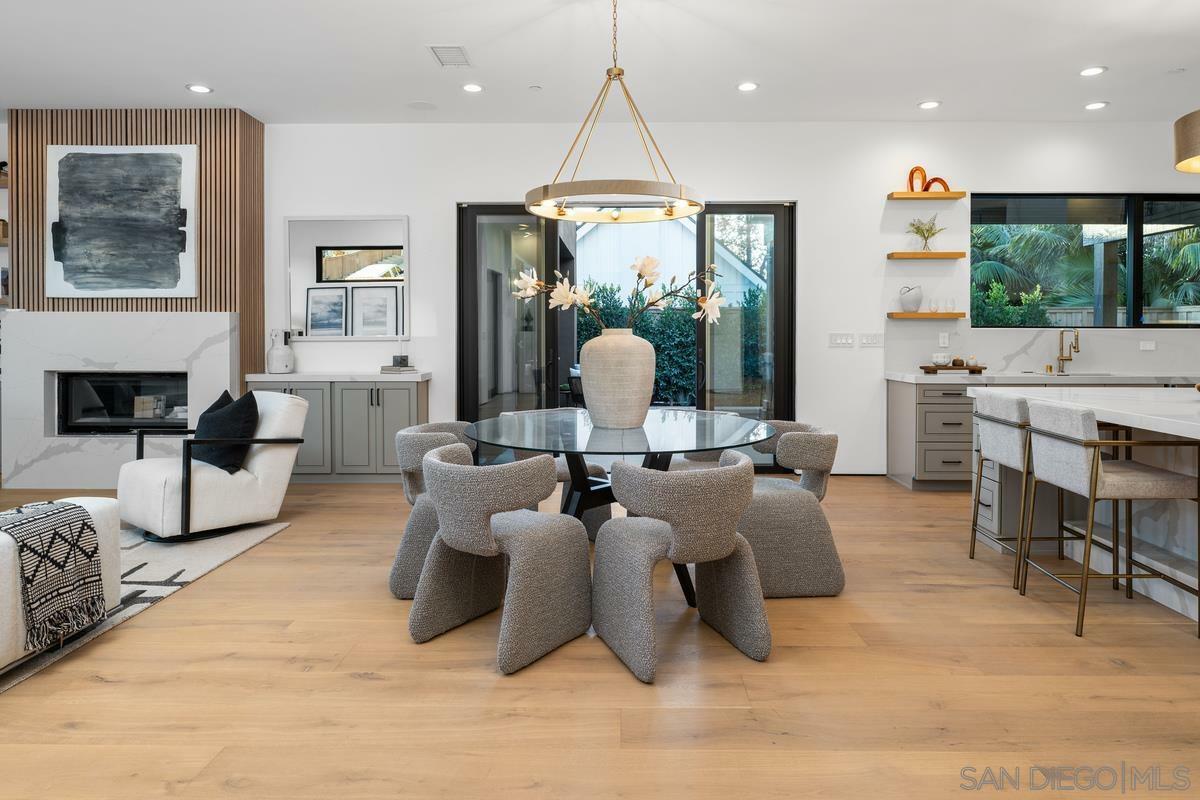 Property Photo: 806 Hygeia CA 92024