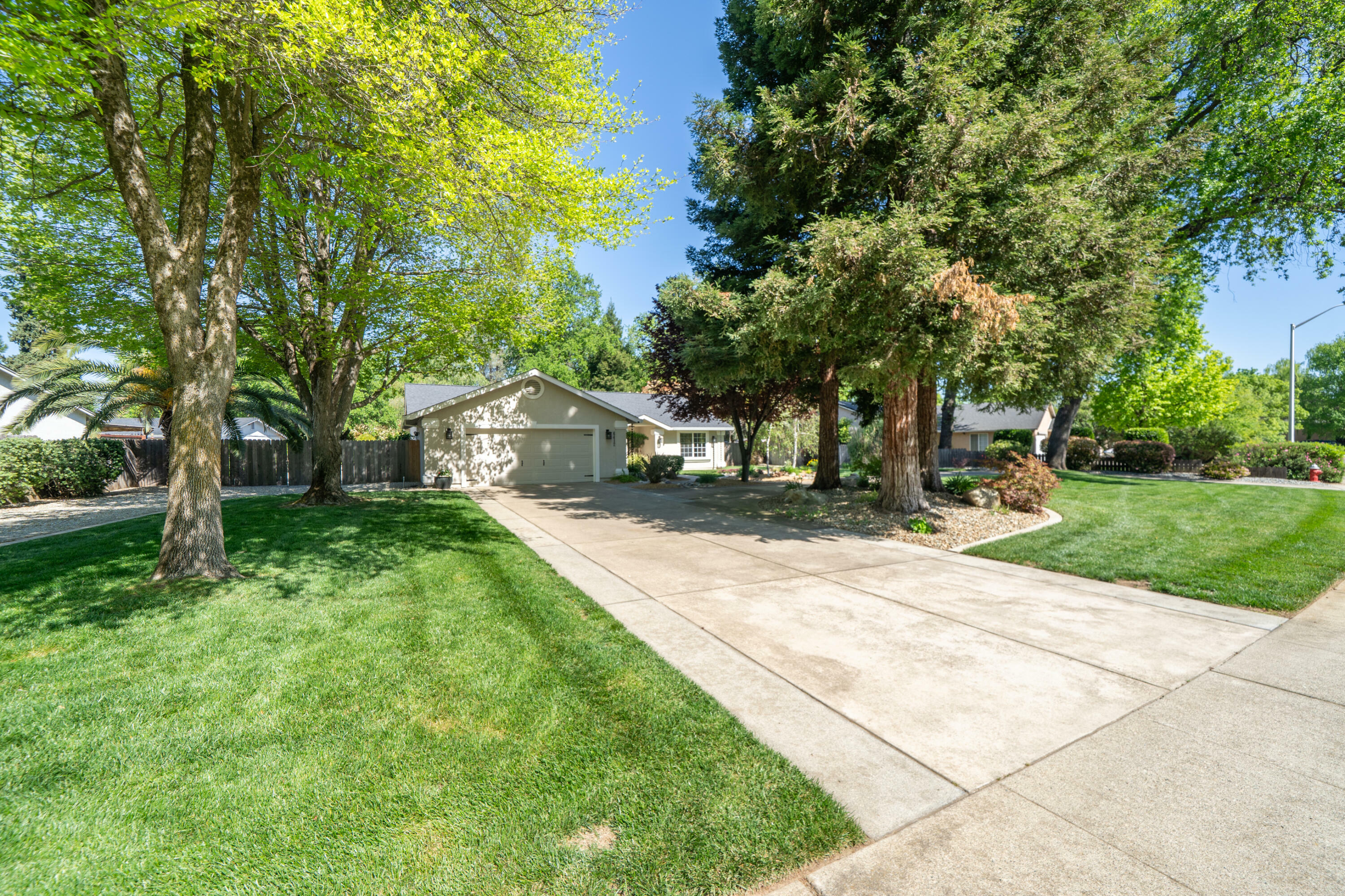 Property Photo: 6412 Creekside Street CA 96001