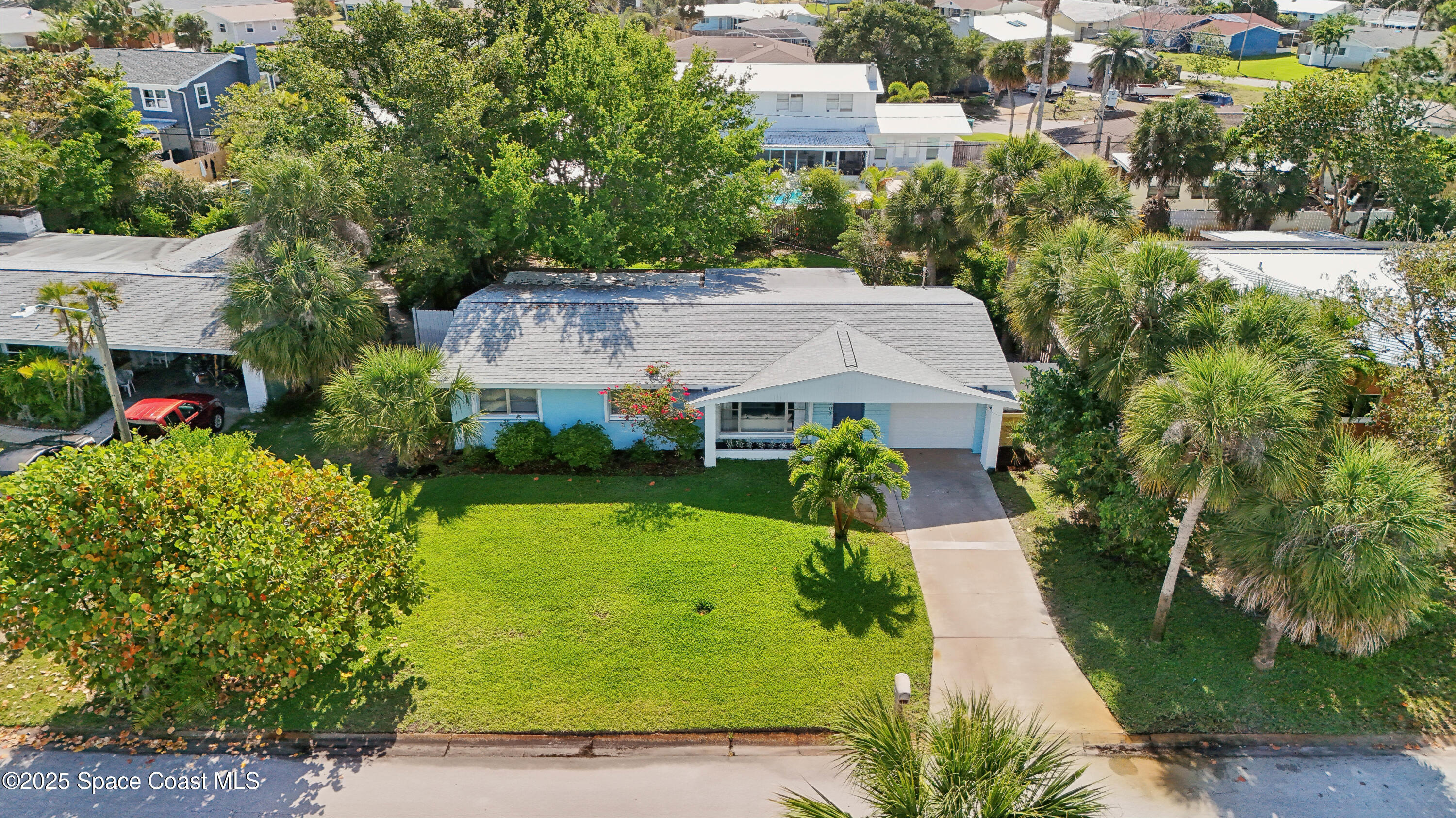 Property Photo:  1207 Pawnee Terrace  FL 32937 