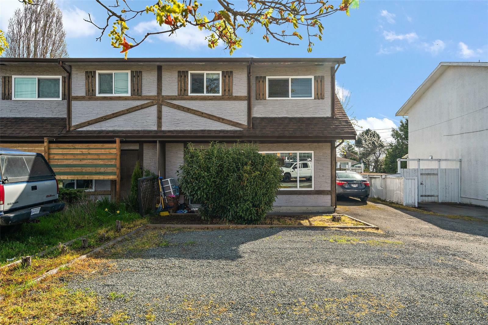 Property Photo:  3979 Shelbourne St  BC V8N 3E1 