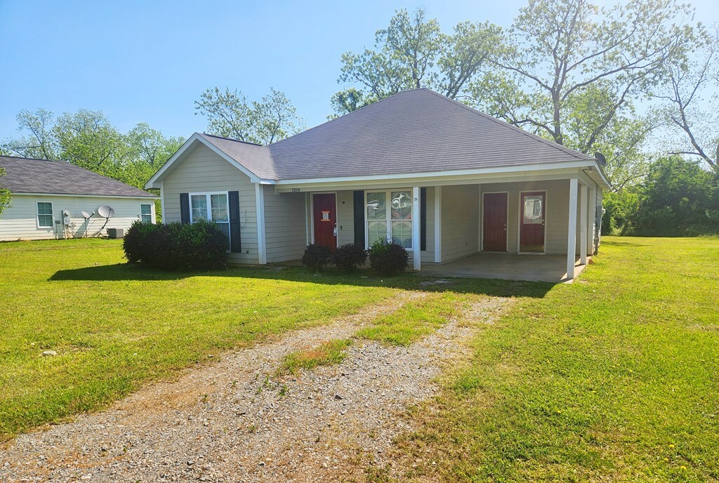 Property Photo: 1264 NE Askew Dr. GA 39842