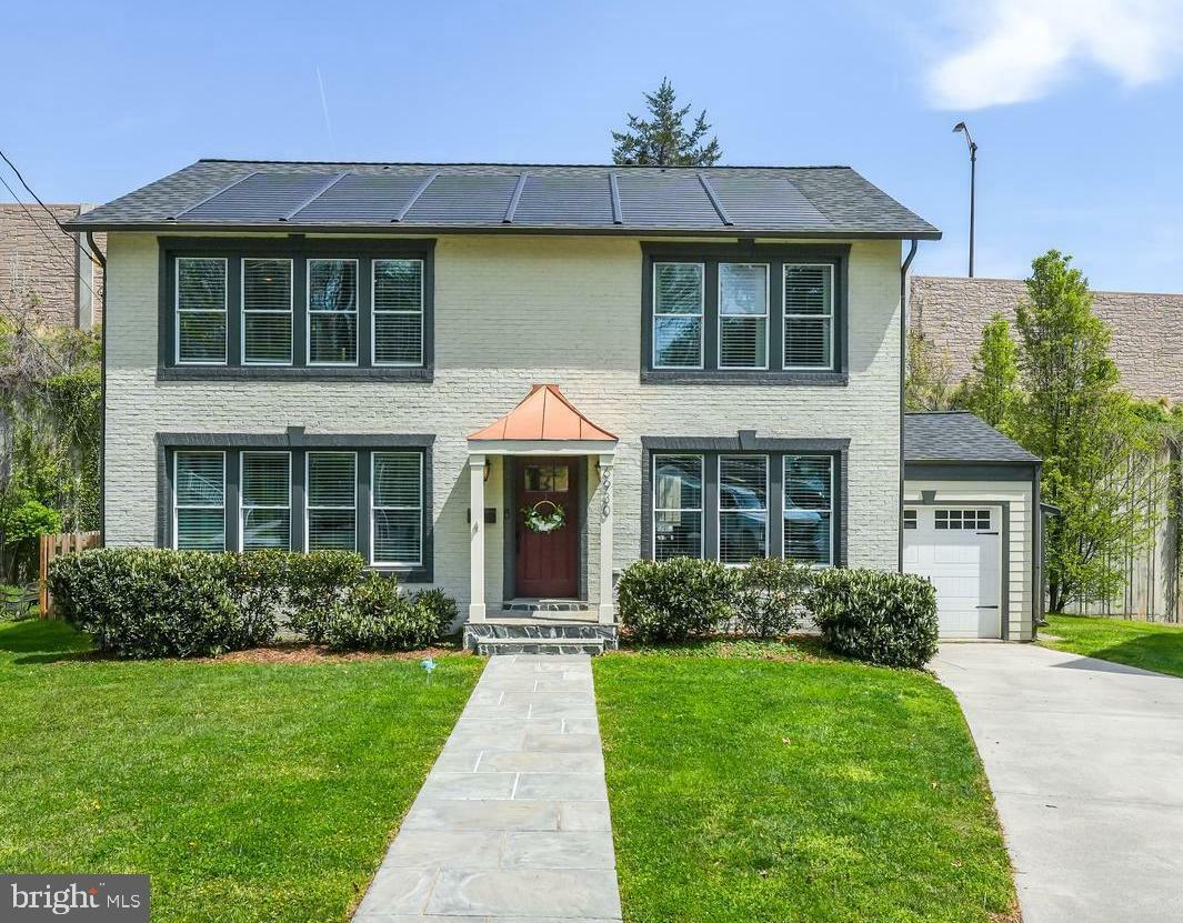 Property Photo: 6930 27th Road N VA 22213