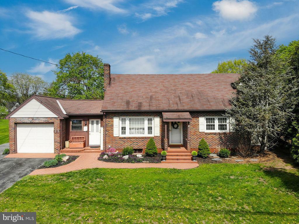 Property Photo: 232 E 4th Street PA 19506