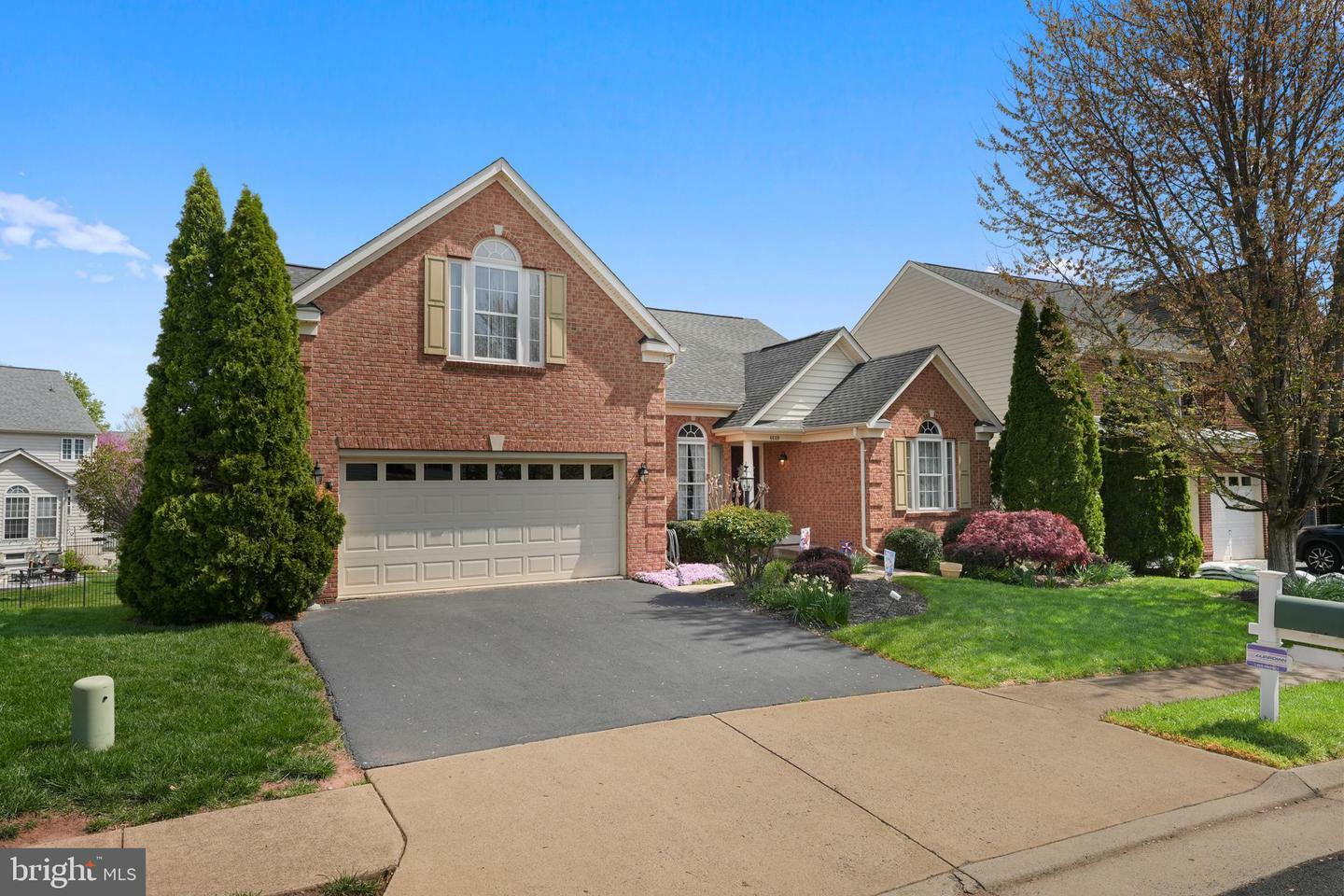 Property Photo: 6609 Cheney Way VA 20155