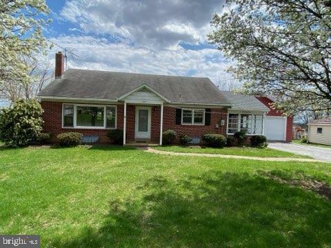 Property Photo: 664 Elm Street PA 19503