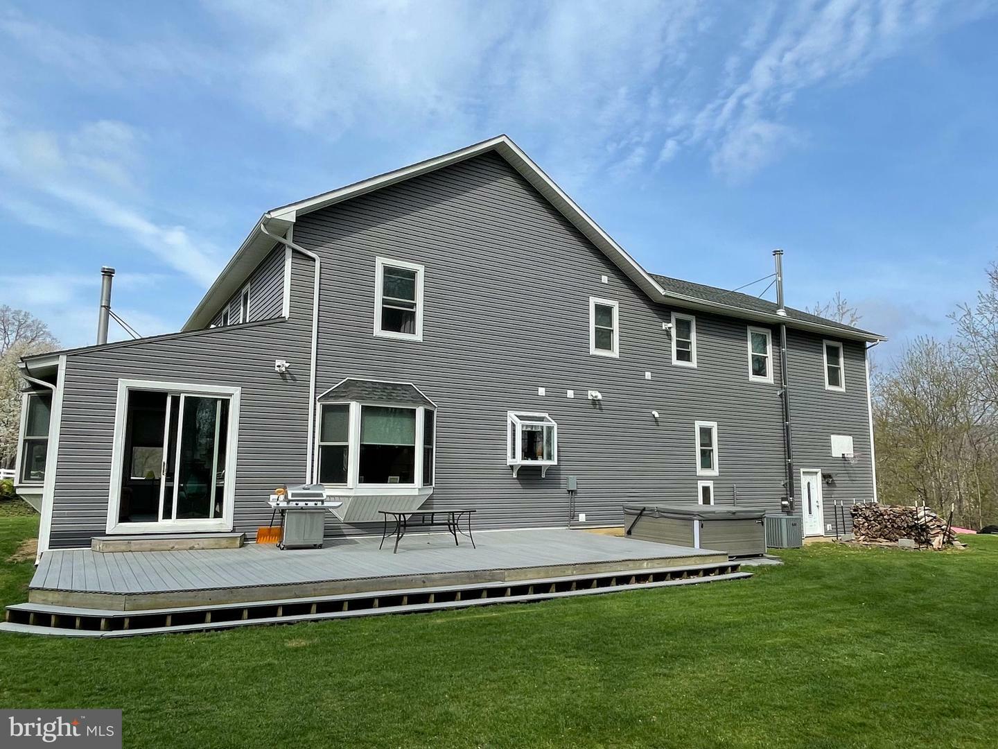 Property Photo: 121 Braddock Heights MD 21532