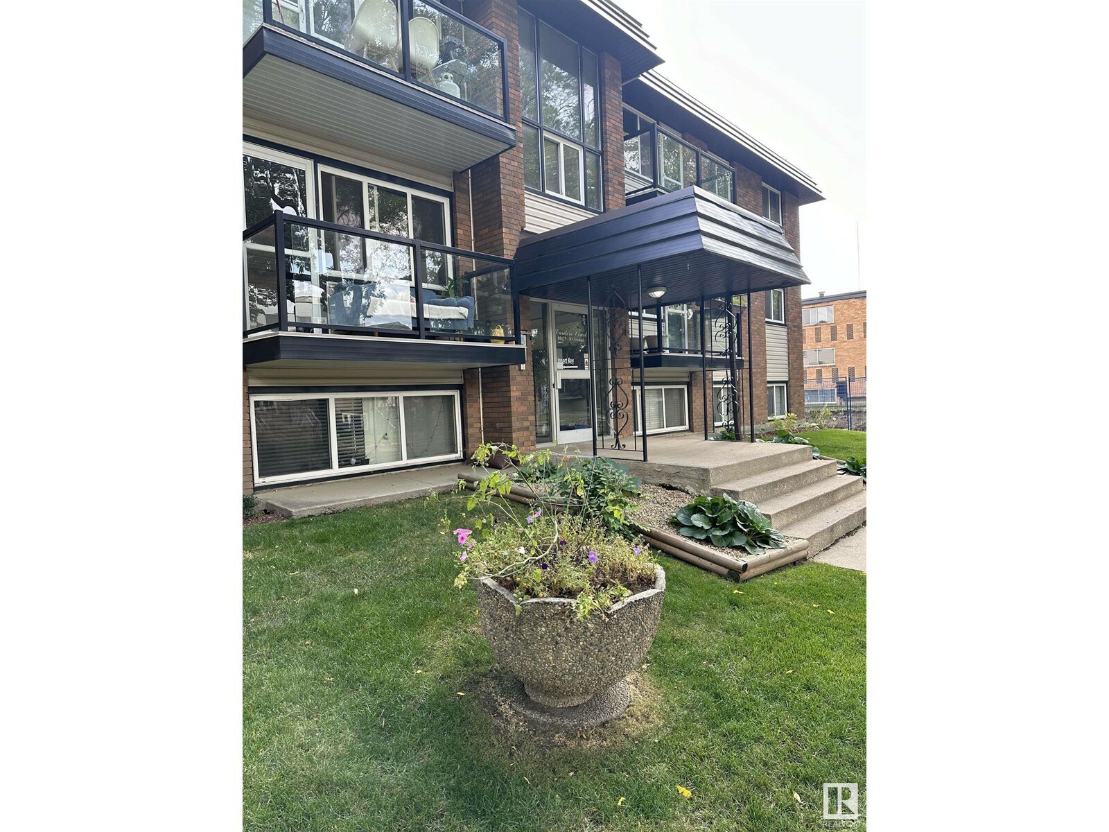 Photo de la propriété: #106 10125 83 Av NW AB T6E 2C5