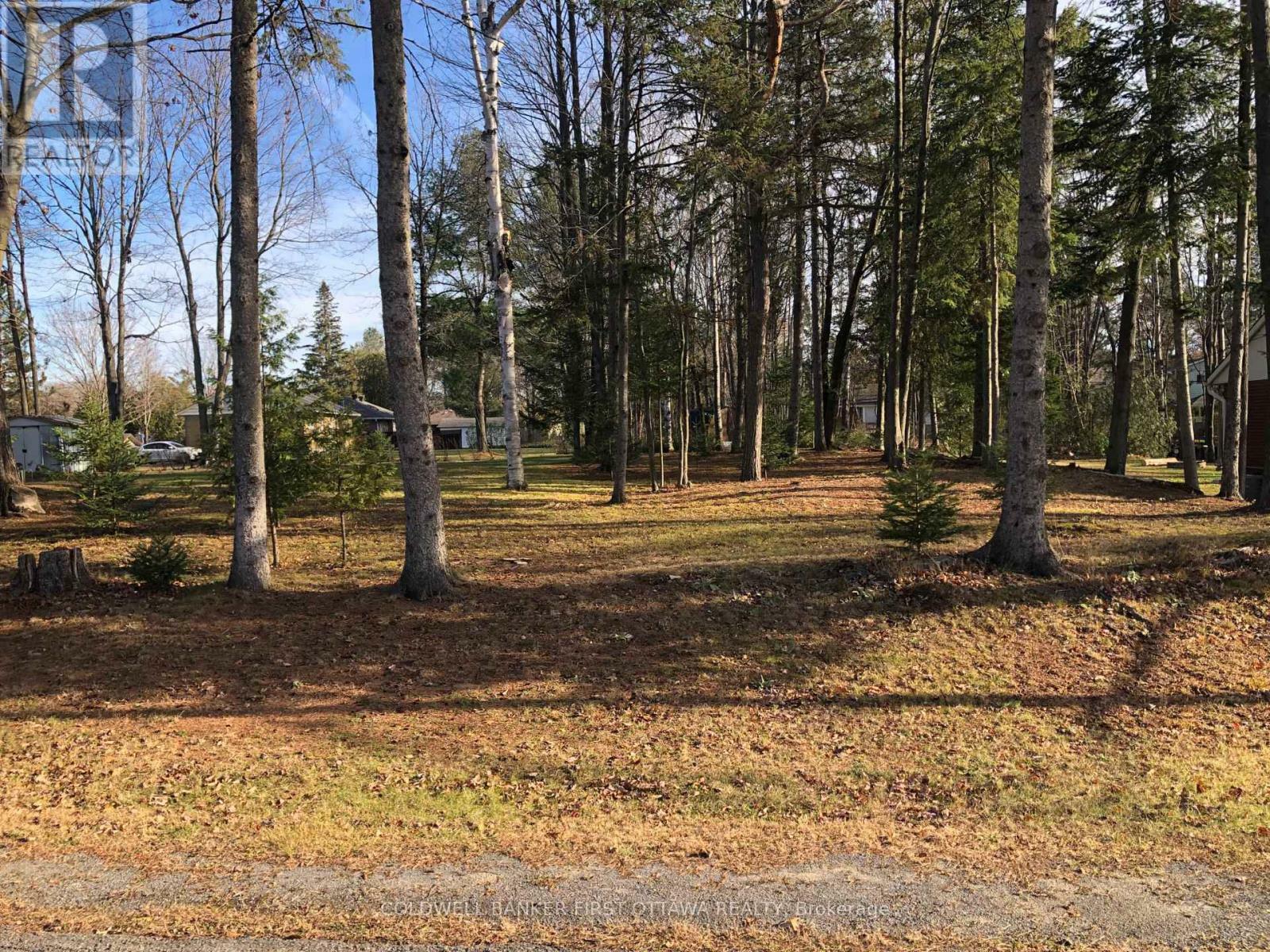 Property Photo: 65 Vaan Drive ON K2G 0C2