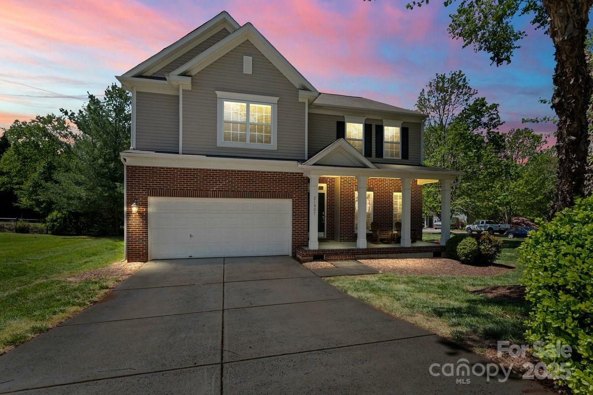 Property Photo: 21907 Torrence Chapel Road NC 28031