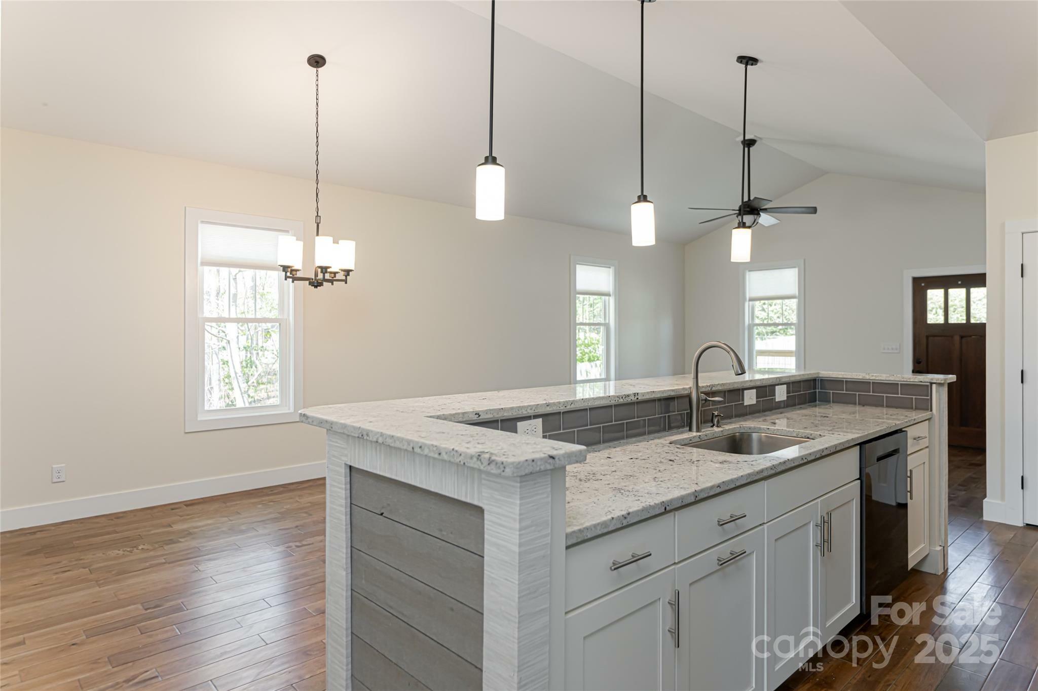Property Photo: 220 Mount Allen Heights NC 28711