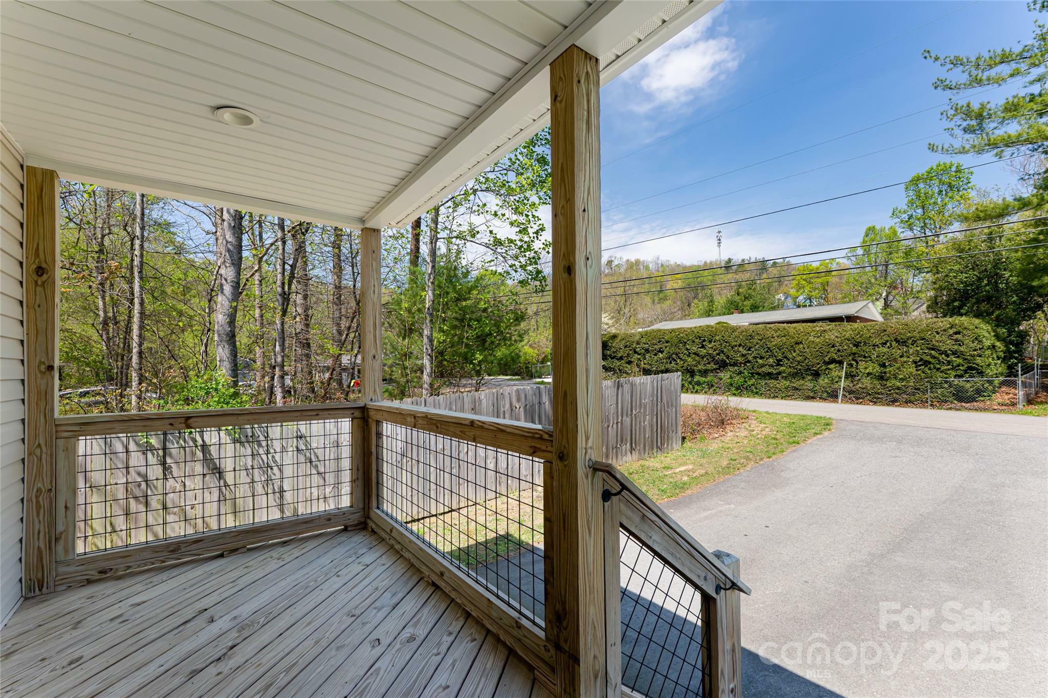 Property Photo: 220 Mount Allen Heights NC 28711