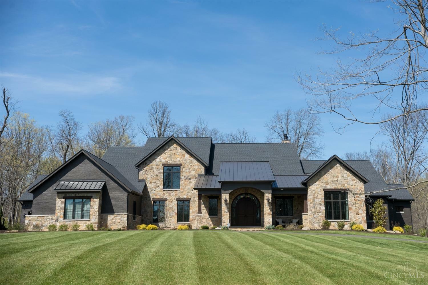Property Photo:  9 Saddlewood Lane  OH 45242 
