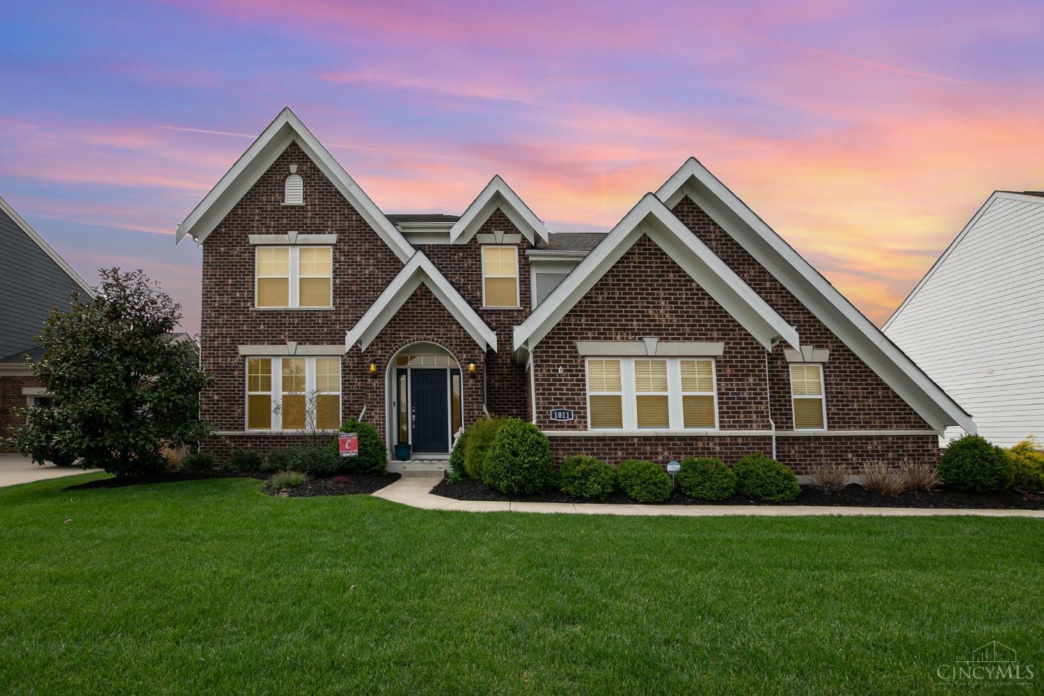 Property Photo: 1011 Prestwick Place OH 45245