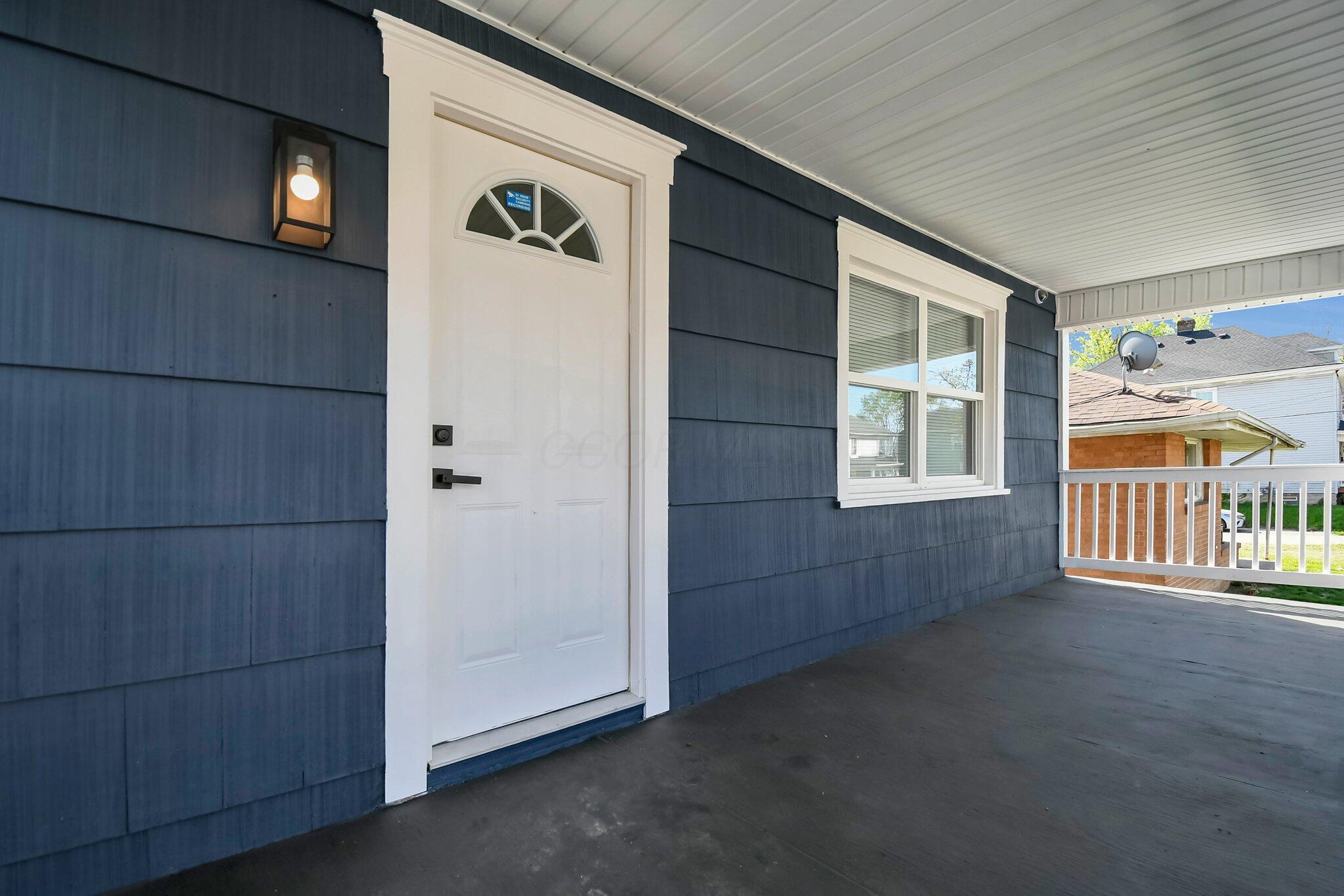 Property Photo: 104 S Warren Avenue OH 43204