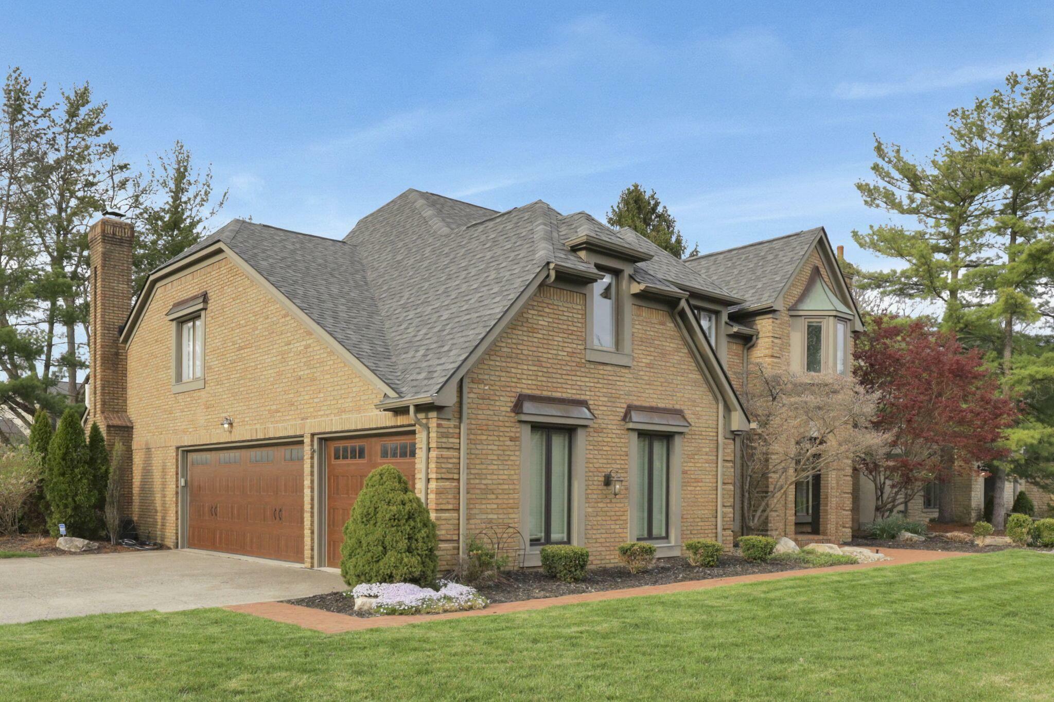 Property Photo: 1225 Brittany Lane OH 43220