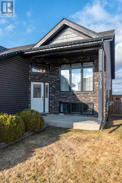 Property Photo: 1319 47A Avenue SK S9V 2G6