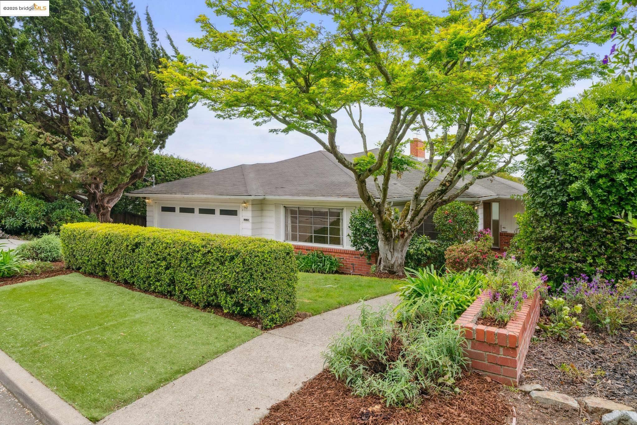 2079 Braemar Rd  Oakland CA 94602 photo