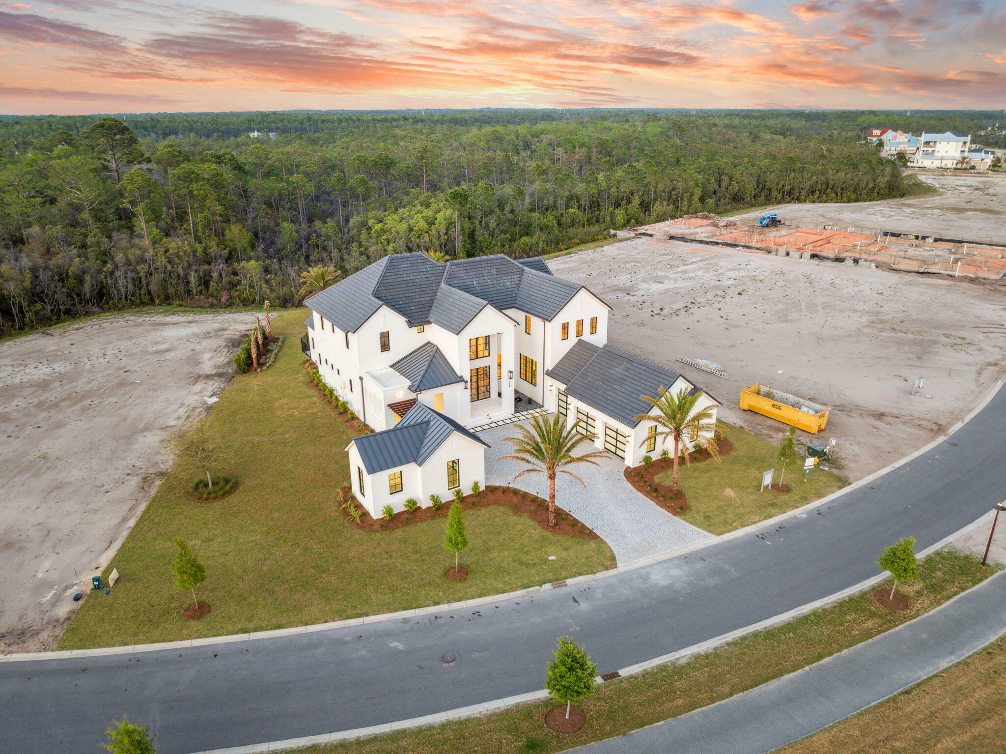 Property Photo: 724 Windsong Dr FL 32461