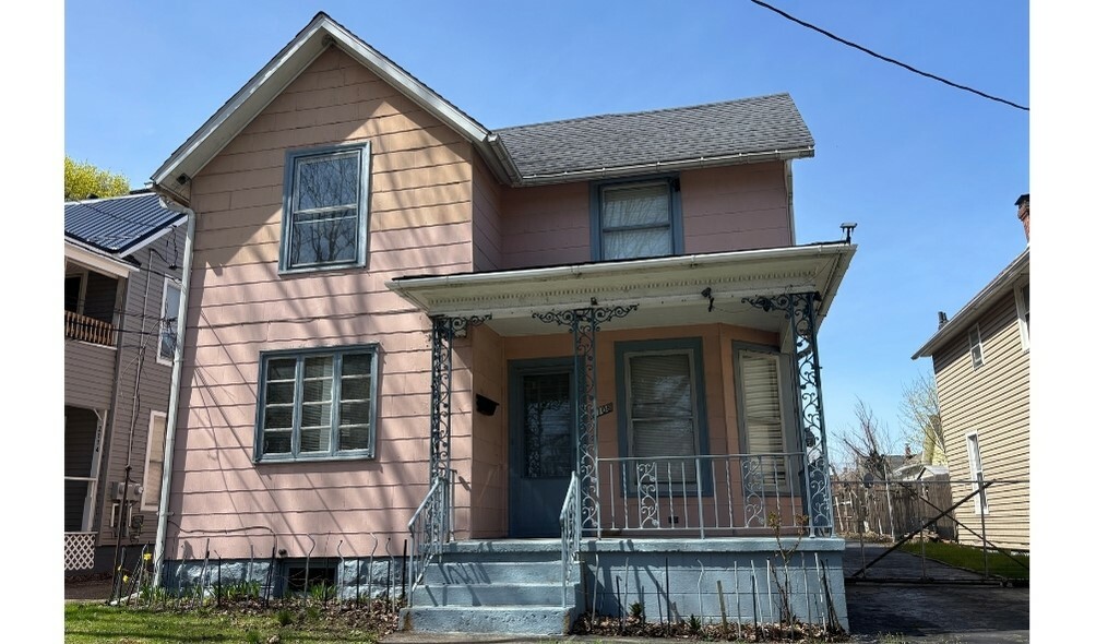 Property Photo: 2108 Cherry Street PA 16502