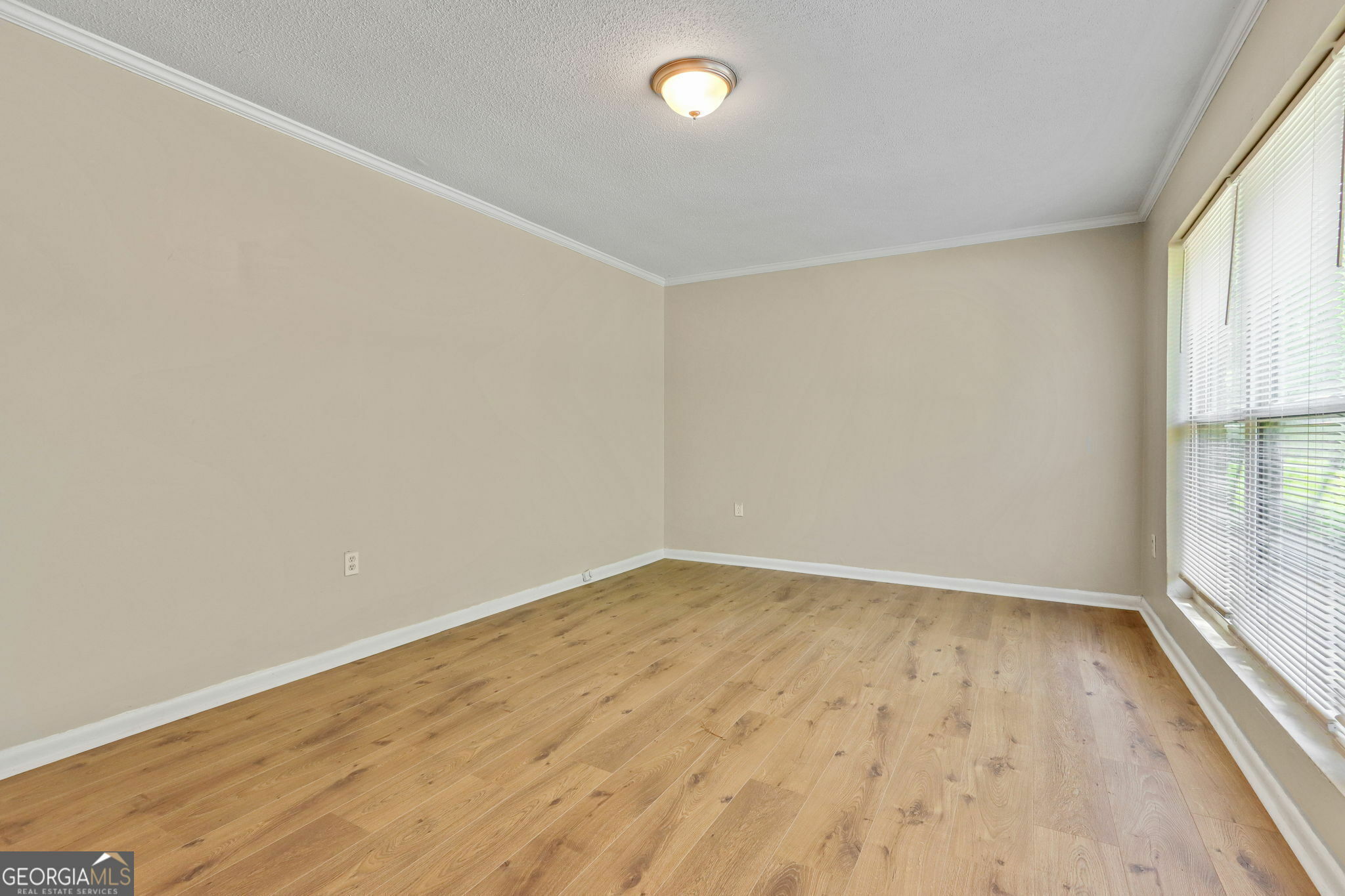 Property Photo:  4639 Tell Road SW  GA 30331 