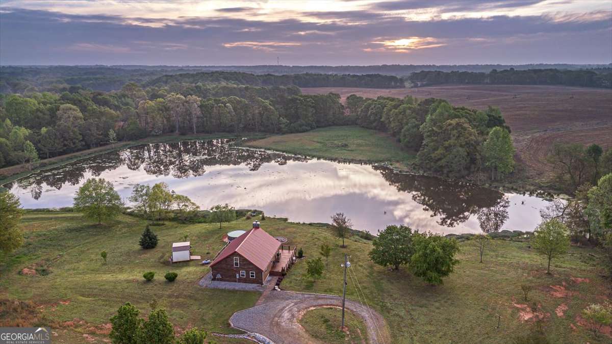 Property Photo: 406 Abc Farm Road GA 30662