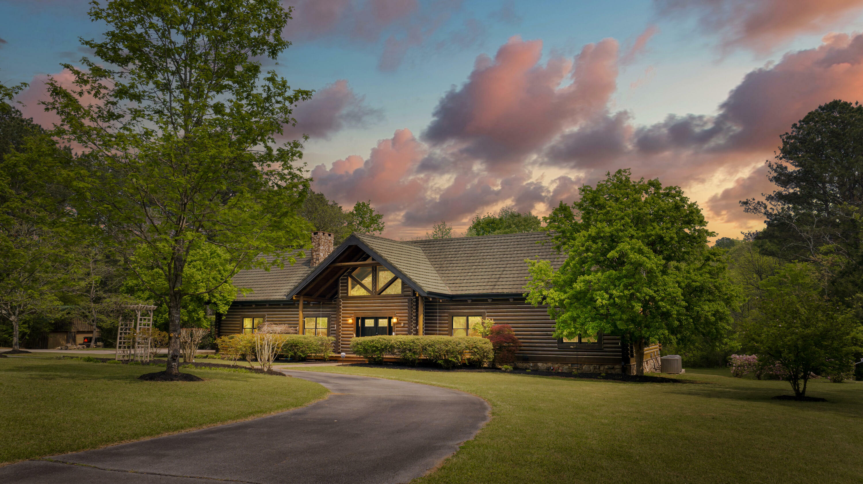 Property Photo: 1007 County Road AL 35752