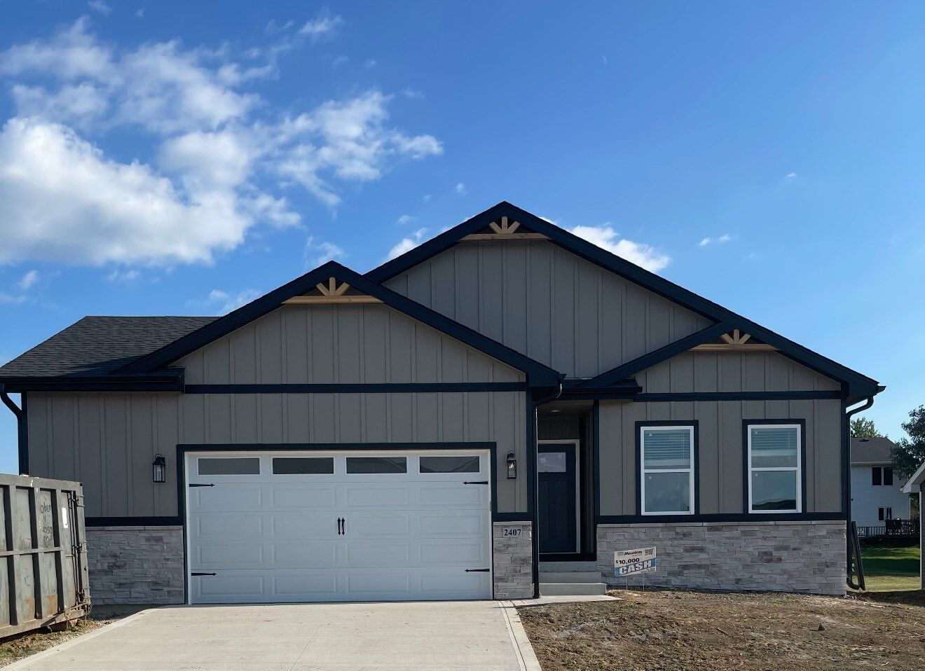 Property Photo:  2407 N 8th Avenue E  IA 50208 