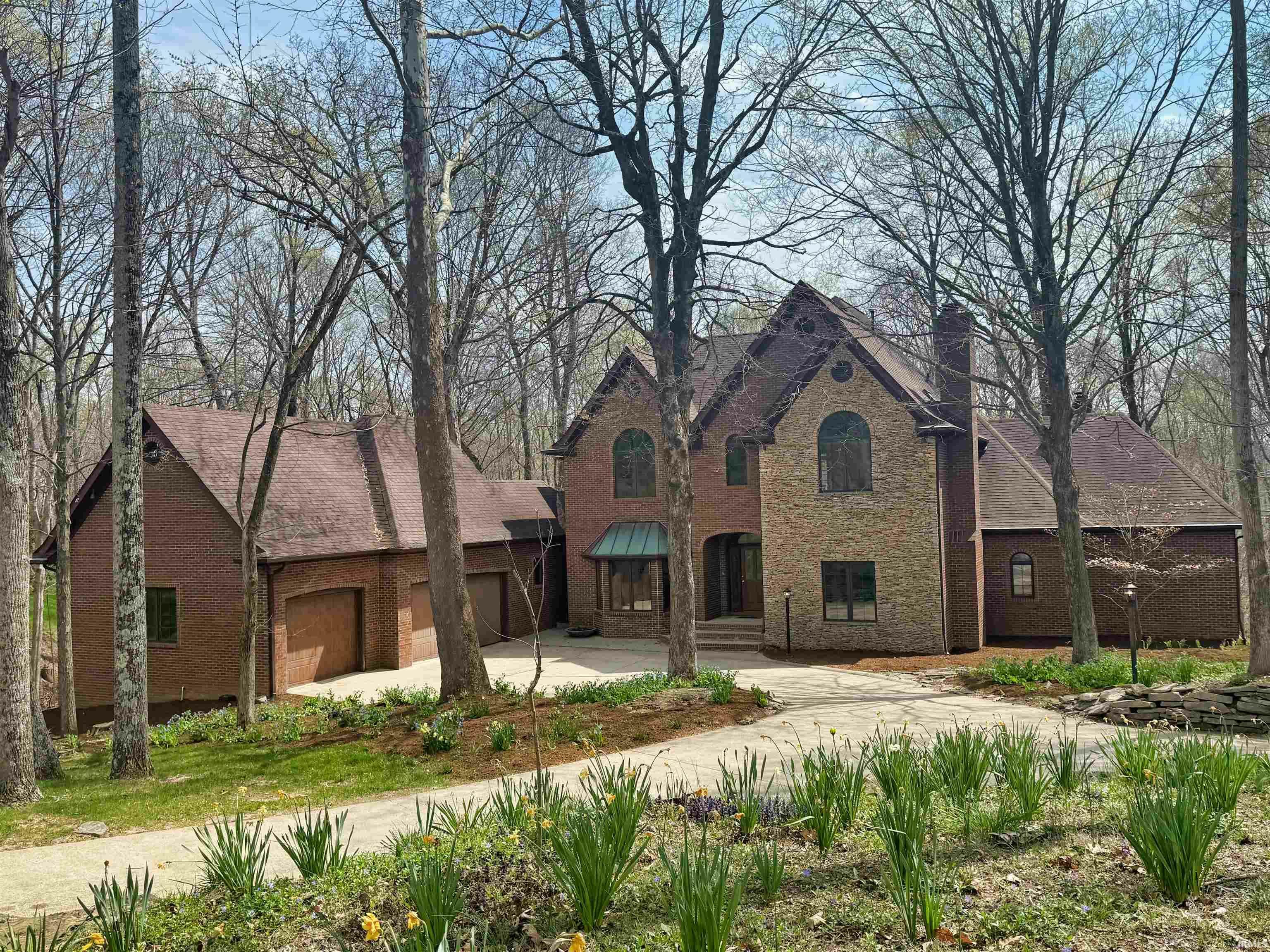 Property Photo: 3712 E Devonshire Lane IN 47408