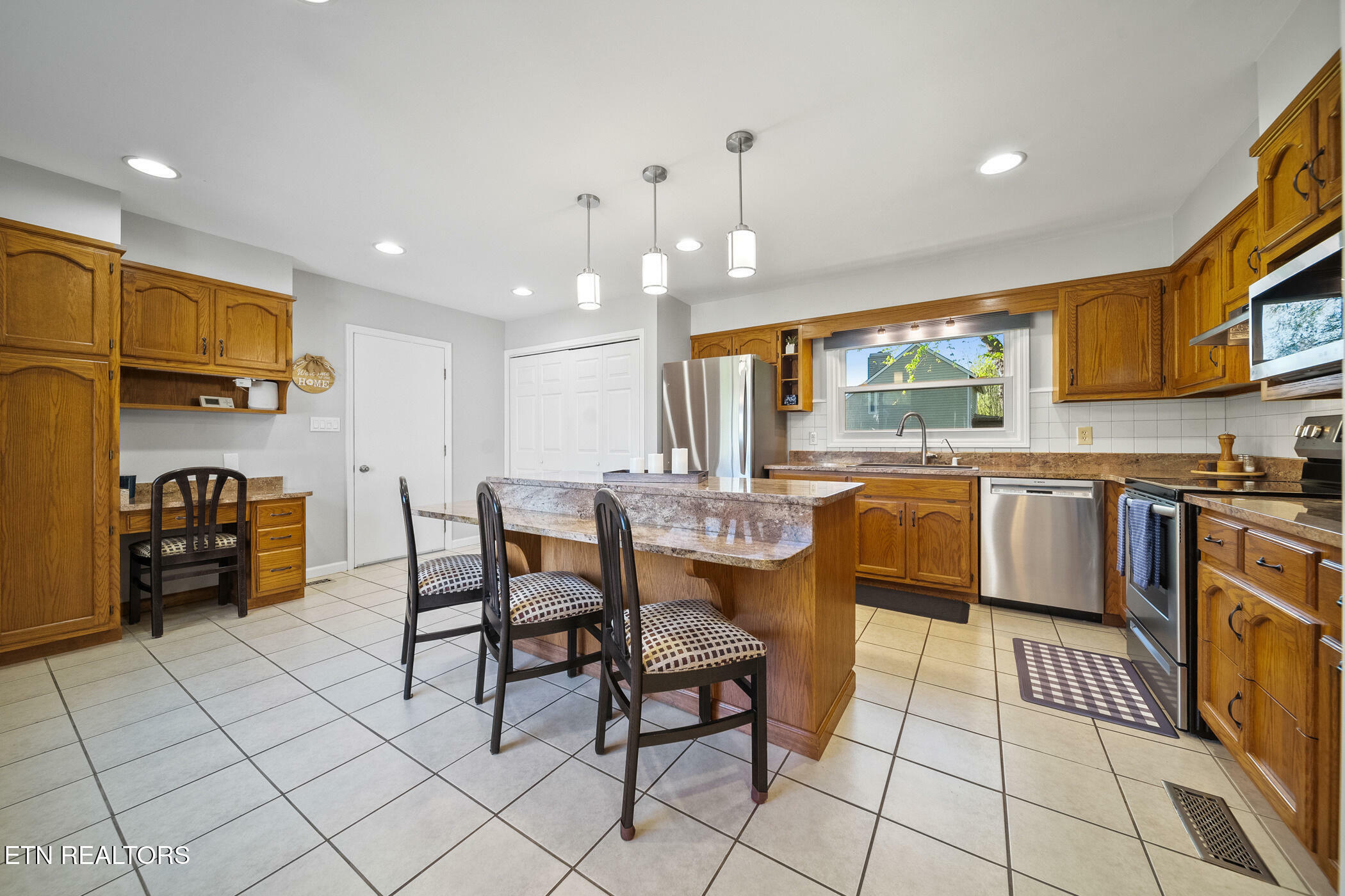 Property Photo: 3576 E Atherton Lane TN 37890