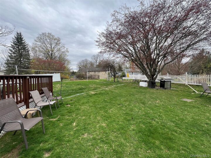 Property Photo:  1731 Maple Ave Maple Avenue  NY 10566 