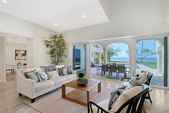 Property Photo:  404 S Shore Drive  FL 34234 