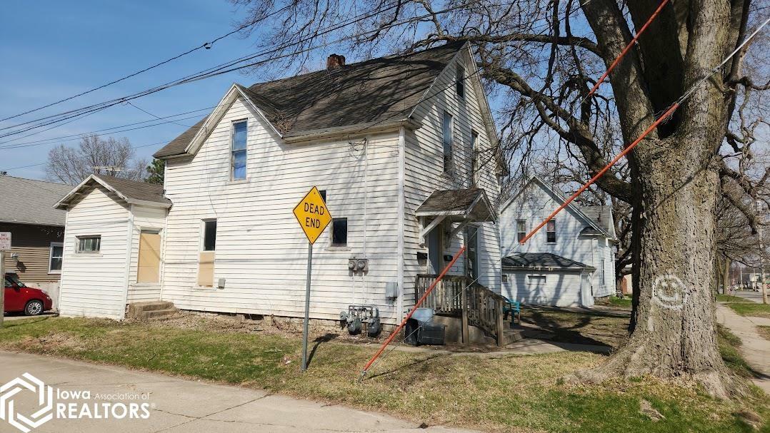 Property Photo: 116-116.5 9th Street IA 50401