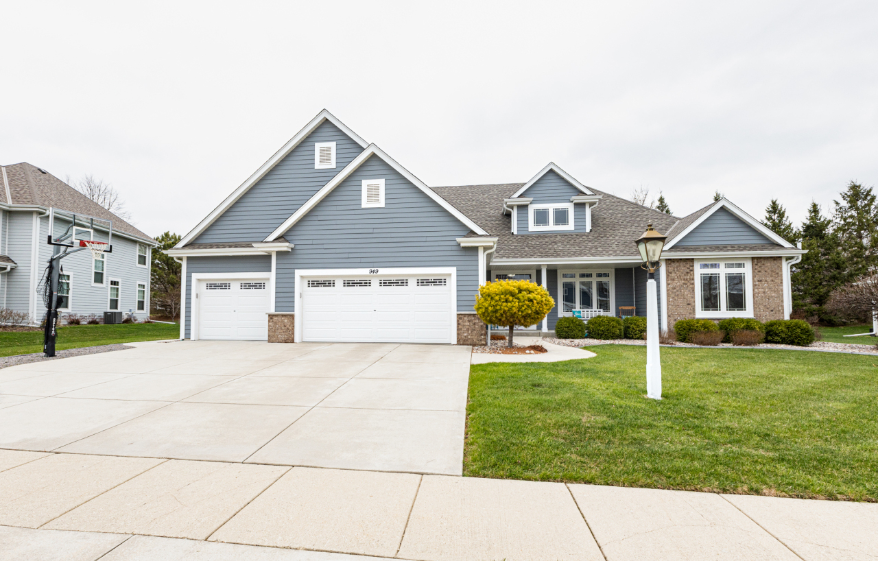 949 Prairieview Cir  Oconomowoc WI 53066 photo